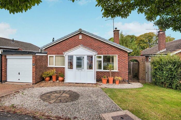 2 Bedroom Bungalow To Rent In Dean Road West, Hinckley, Leicestershire, LE10