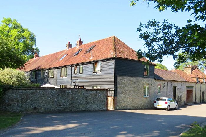 3 Bedroom End Of Terrace House To Rent In Liphook, Hampshire, GU30