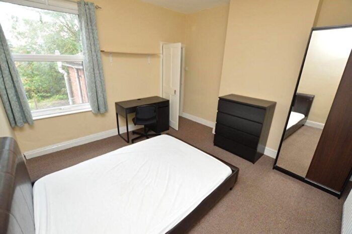 3 Bedroom House Of Multiple Occupation To Rent In Cumberland Road, Loughborough - Inc Bills Option, LE11