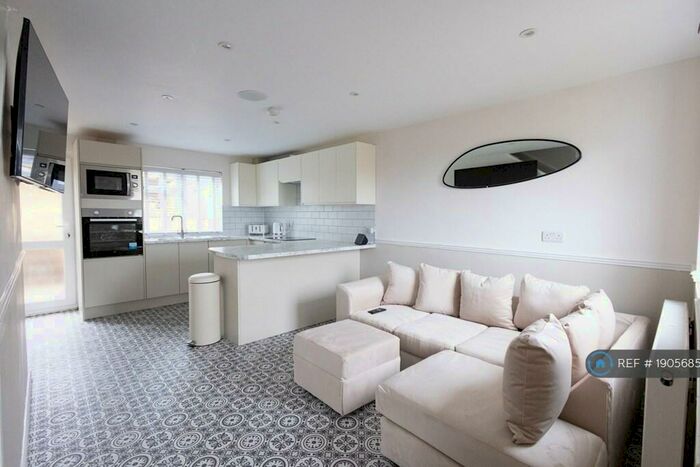 5 Bedroom Terraced House To Rent In Poolemead Road, Bath, BA2