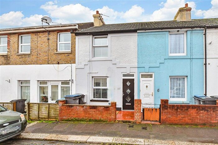 2 Bedroom Terraced House For Sale In Wyndham Road, Dover, Kent, CT17