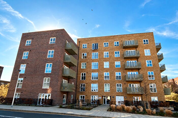 1 Bedroom Flat To Rent In Rochester Riverside, Rochester, ME1