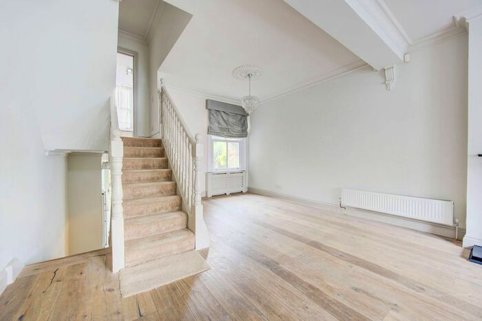 5 Bedroom Property To Rent In Cranbury Road, Fulham, London, SW6