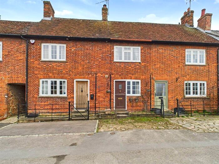 2 Bedroom Terraced House To Rent In High Street, Chinnor, Oxon, OX39