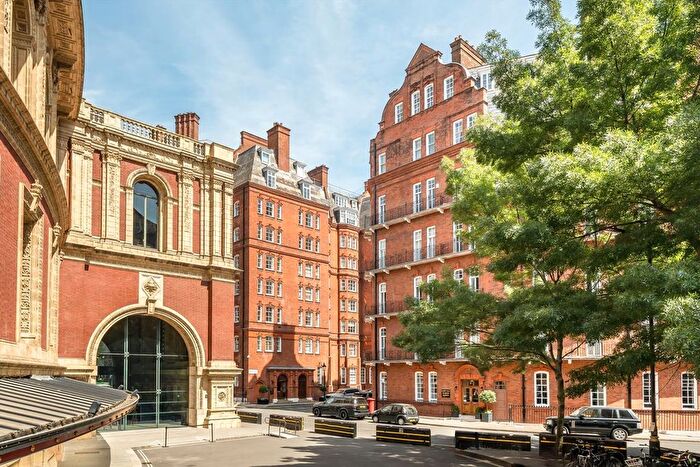 4 Bedroom Flat To Rent In Albert Hall Mansions, London, SW7