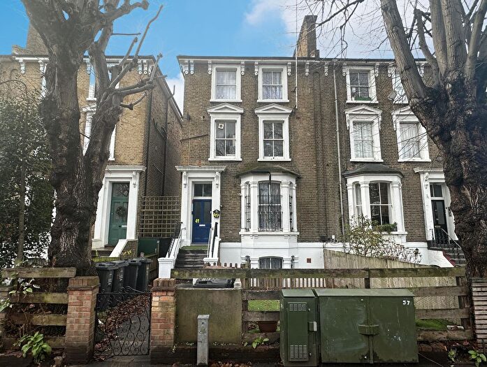 1 Bedroom Flat For Sale In Flat B, Navarino Road, Hackney, London, E8