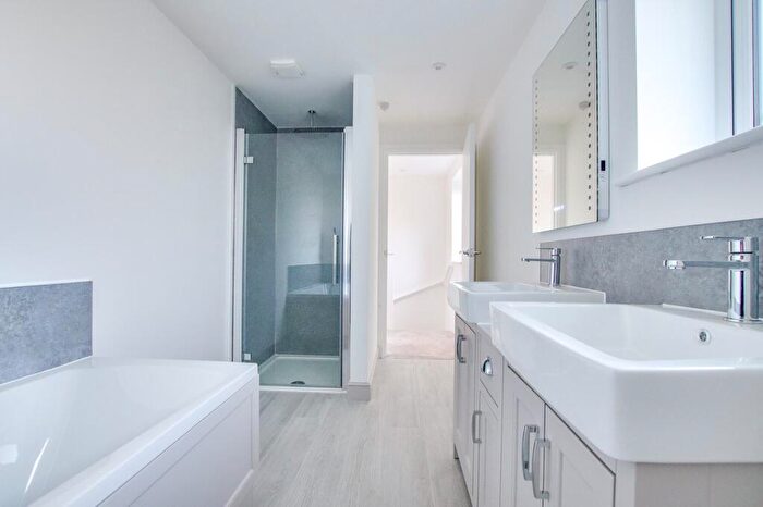 2 Bedroom Detached House For Sale In Cedar Mount, Lyndhurst, SO43