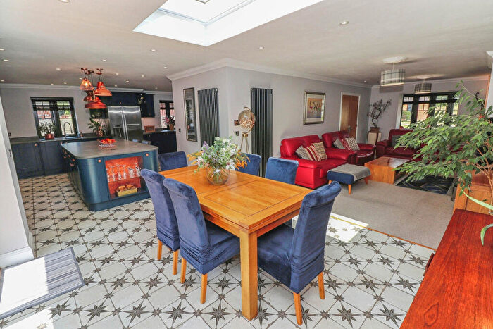 5 Bedroom Detached House For Sale In Arkwright Avenue, Rugby, CV23