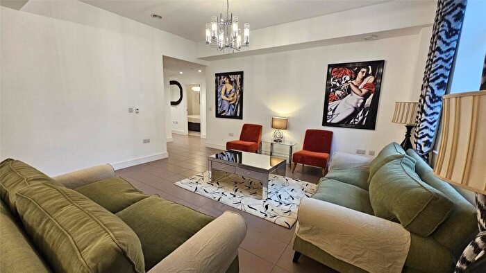 2 Bedroom Flat For Sale In Colston Avenue, Bristol, BS1