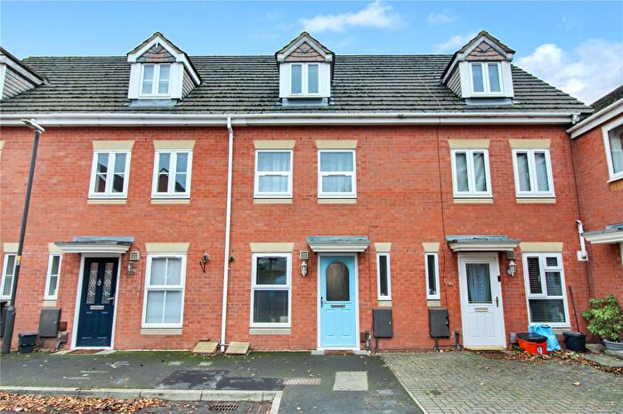 3 Bedroom Detached House For Sale In Carter Close, Swindon, Wiltshire, SN25