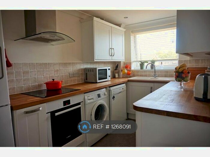 2 Bedroom Flat To Rent In The Ridings, Portsmouth PO2