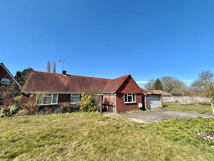 3 Bedroom Detached Bungalow To Rent In Rokeby Drive, Tokers Green, RG4