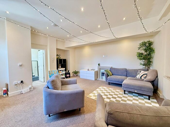 1 Bedroom Apartment To Rent In Scarisbrick Avenue, Southport, PR8