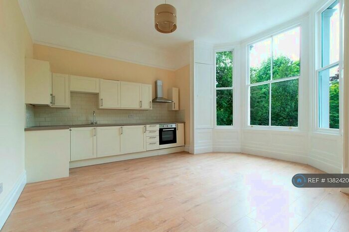 2 Bedroom Flat To Rent In Parkfield Road, Aigburth, Liverpool, L17