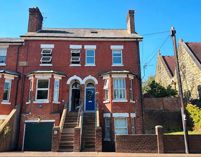 2 Bedroom Maisonette For Sale In Bayhall Road, Tunbridge Wells, Kent, TN2