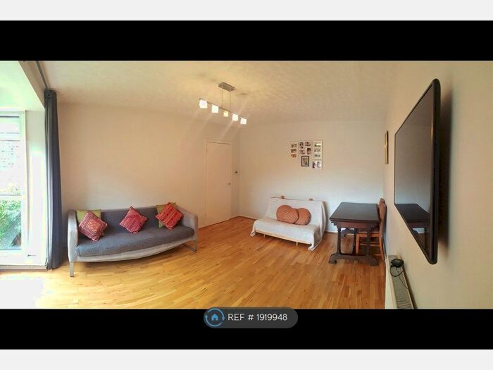 2 Bedroom Flat To Rent In Belmont Hill, London, SE13