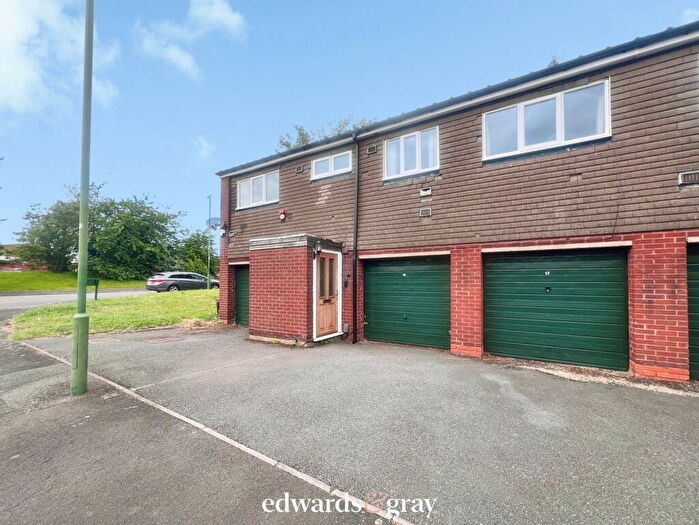 2 Bedroom Maisonette For Sale In Conway Road, Fordbridge, Birmingham, B37