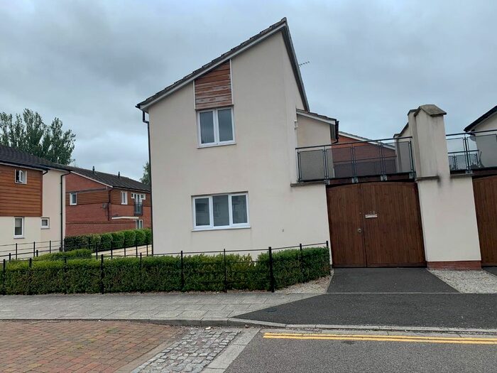 2 Bedroom Semi-Detached House To Rent In Watkin Road, Leicester, LE2