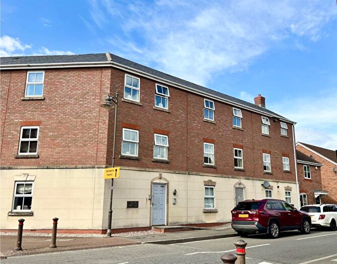 2 Bedroom Apartment For Sale In Ascote Lane, Dickens Heath, B90