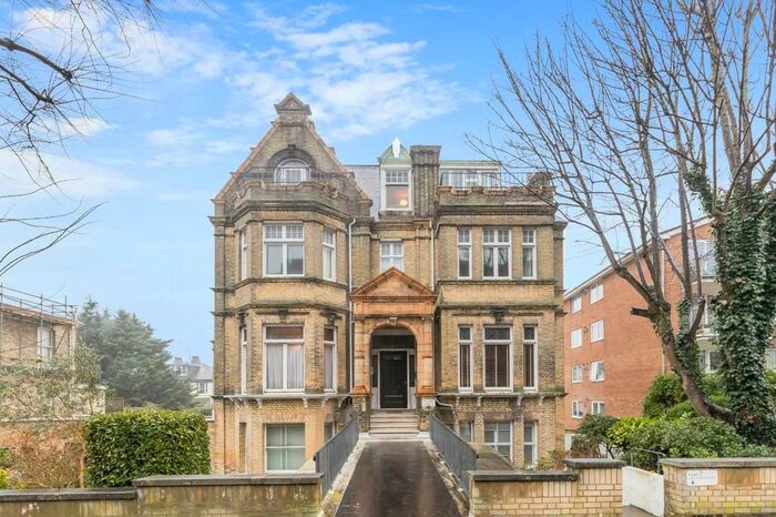 1 Bedroom Ground Flat To Rent In Eaton Gardens, Hove, BN3