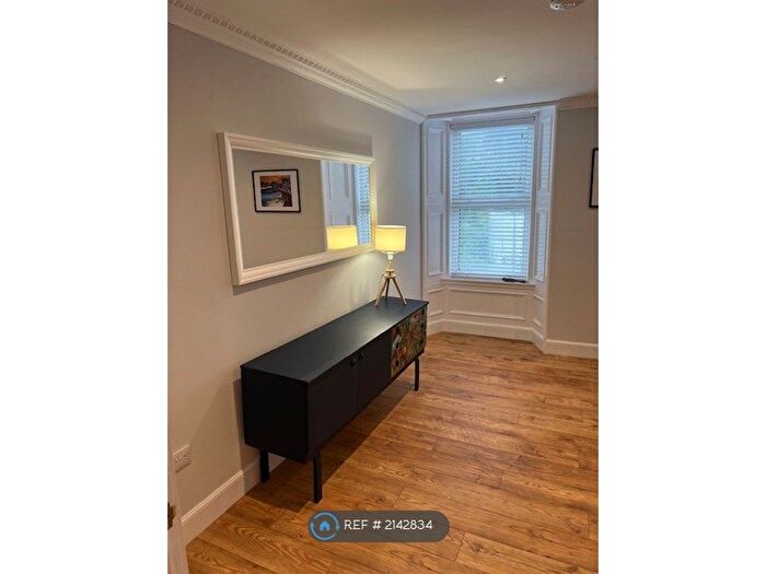 4 Bedroom Flat To Rent In George Street, Oban, PA34