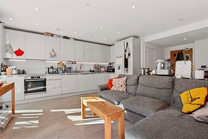 2 Bedroom Flat For Sale In Lismore Boulevard, London, NW9