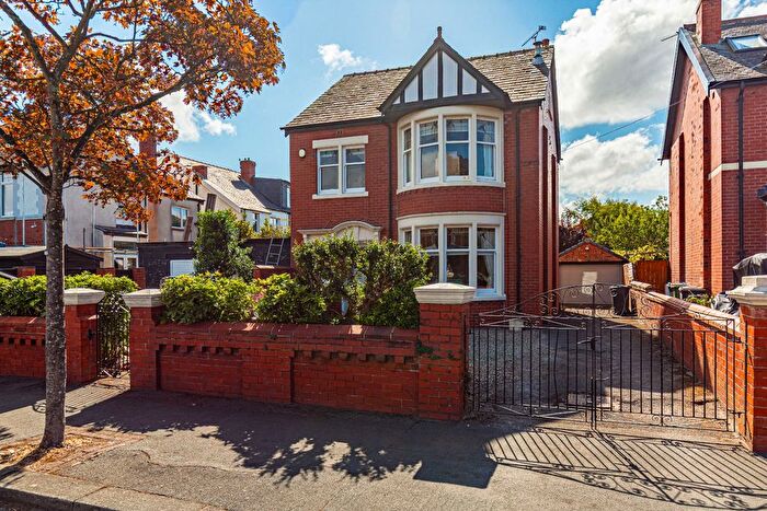 4 Bedroom Detached House For Sale In Lord Street, Lytham Saint Annes, FY8