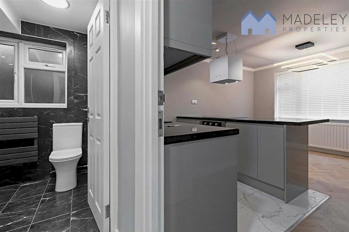 3 Bedroom Flat To Rent In Park Place, Wembley, HA9