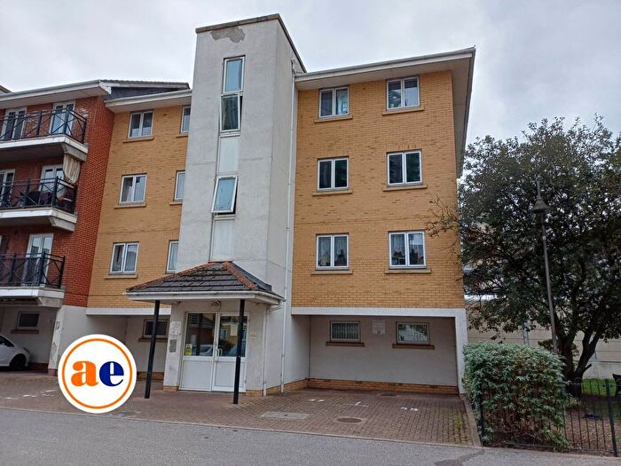 2 Bedroom Flat To Rent In Chantry Close, Abbey Wood, SE2