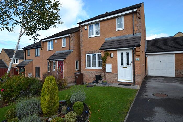 3 Bedroom Detached House For Sale In West Cote Drive, Thackley, Bradford, BD10