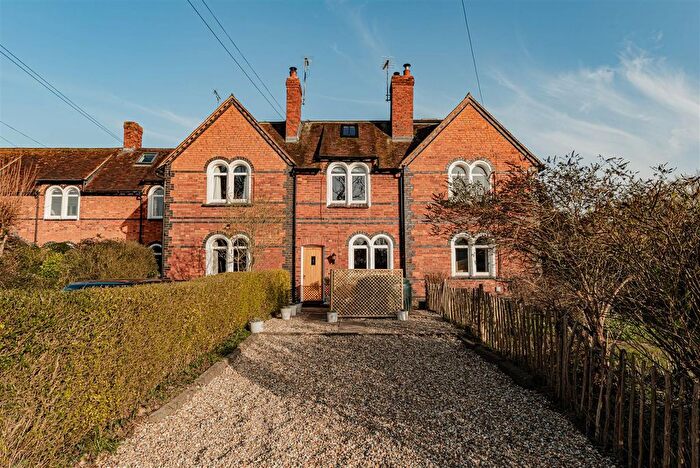 3 Bedroom Property For Sale In Station Road, Pluckley, Ashford, TN27