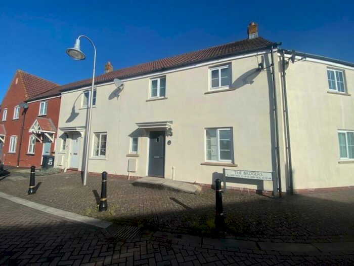 3 Bedroom House To Rent In The Badgers, St Georges, Weston-super-Mare, BS22