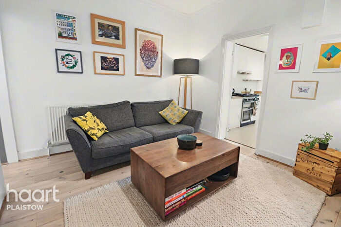 2 Bedroom Terraced House For Sale In Hollybush Street Plaistow, London, E13