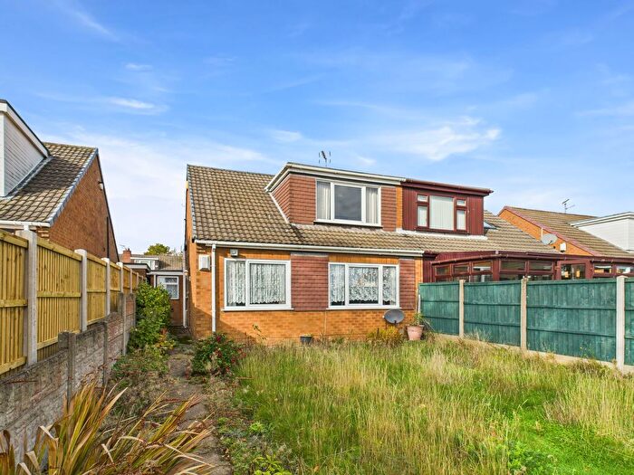 3 Bedroom Semi-Detached Bungalow For Sale In Richmond Road, Kirkby-In-Ashfield, Nottinghamshire, NG17