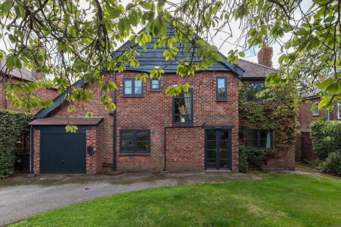 5 Bedroom Detached House For Sale In Marlborough Drive, Macclesfield, SK10