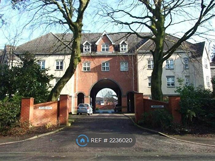 2 Bedroom Flat To Rent In Wood Court, Sale, M33