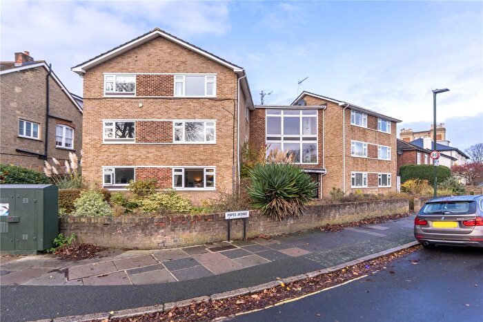2 Bedroom Flat For Sale In Courtayne Court, Popes Avenue, Twickenham, TW2