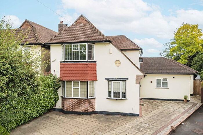 3 Bedroom Property To Rent In Welbeck Close, New Malden, KT3