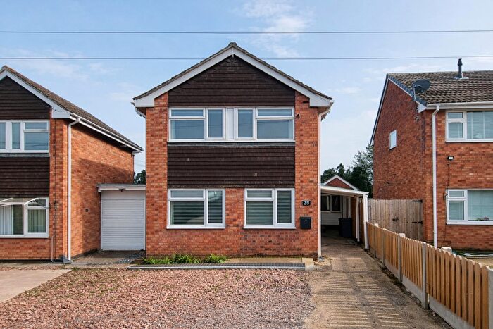 3 Bedroom Link Detached House To Rent In Queens Acre, Newnham, GL14