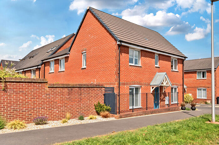 3 Bedroom Semi-Detached House For Sale In Packer Road, Tiverton, Devon, EX16
