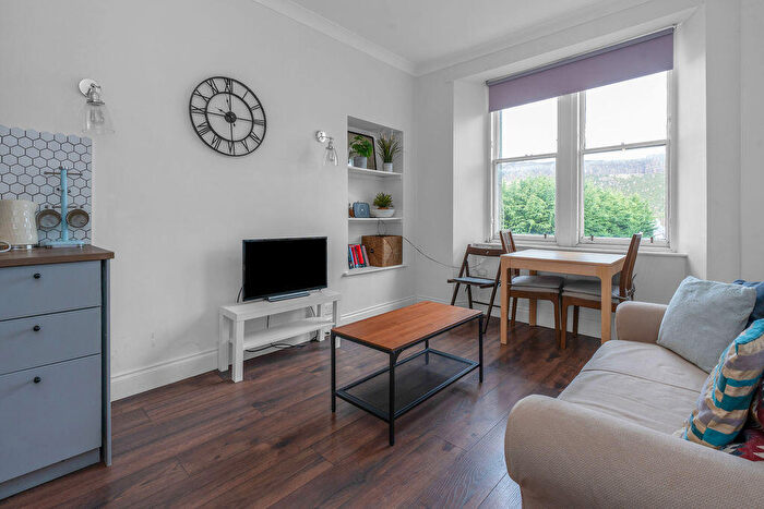 1 Bedroom Flat To Rent In L – St Leonards Street, Edinburgh, EH8