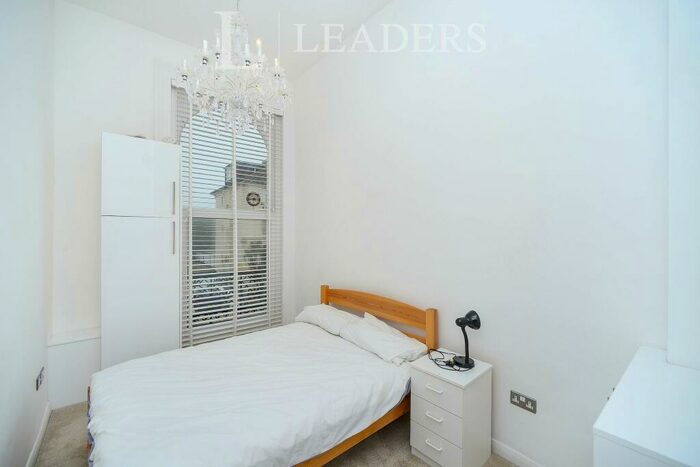 2 Bedroom Apartment To Rent In St Aubyns, Hove, BN3