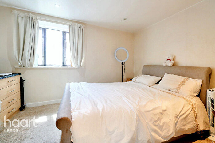 2 Bedroom Apartment For Sale In Mabgate, Leeds, LS9