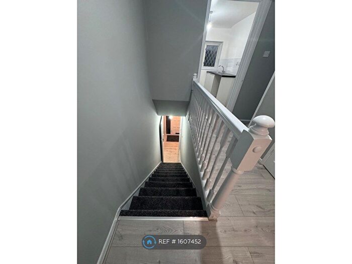 1 Bedroom Flat To Rent In East Thorpe, Basildon, SS14