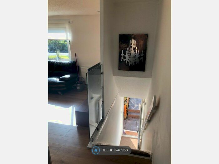 2 Bedroom Flat To Rent In Broughton Road, Glasgow, G23