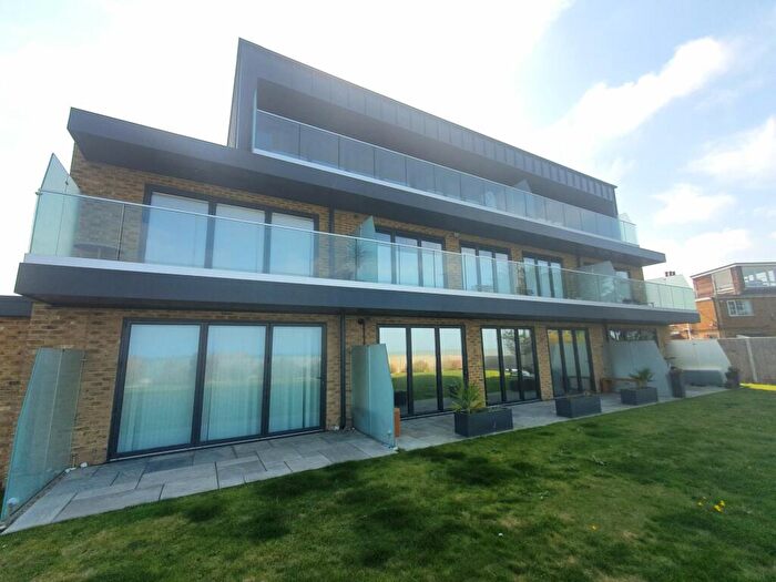 2 Bedroom Apartment To Rent In Morris Avenue, Herne Bay, CT6