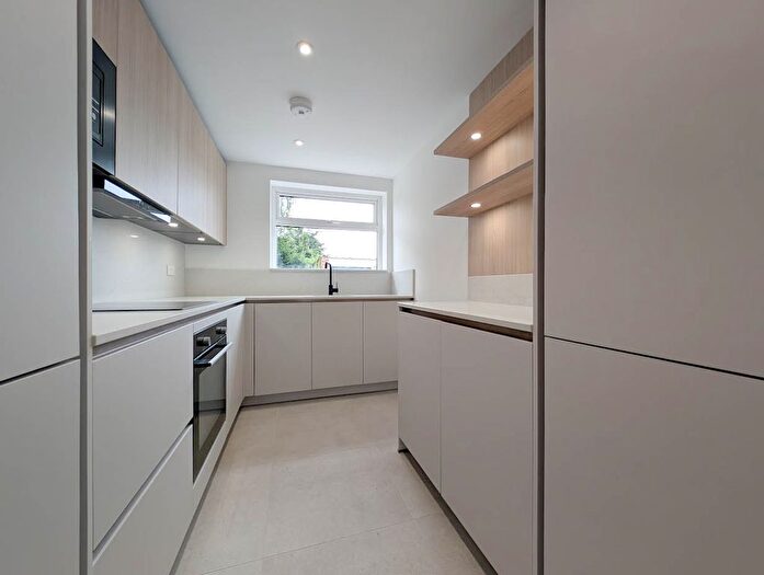 2 Bedroom Flat To Rent In Letty Green, Hertford, SG14