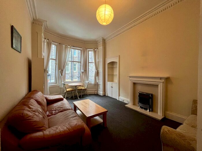 2 Bedroom Flat To Rent In Lochrin Place, Edinburgh, EH3