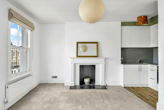 1 Bedroom Apartment To Rent In Langton Street, Chelsea, SW10