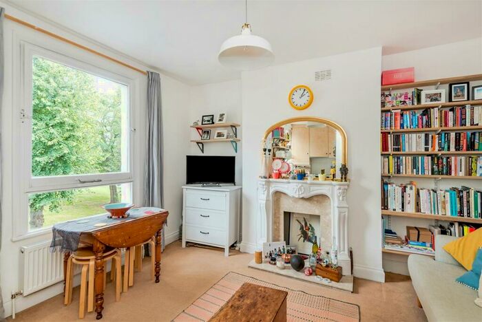 1 Bedroom Flat To Rent In Rye Hill Park, London, SE15
